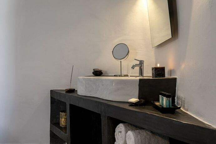 Imagen de la habitación del Hotel Pearl of Caldera Oia Boutique. Foto 18