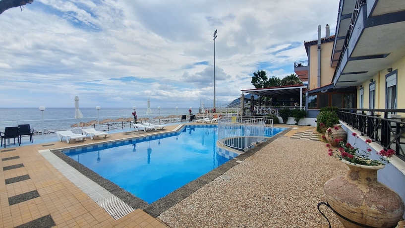 Imagen de la piscina del Hotel Pebble Beach. Foto 16