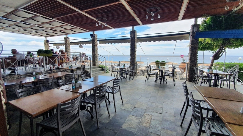 Imagen del bar/restaurante del Hotel Pebble Beach. Foto 2