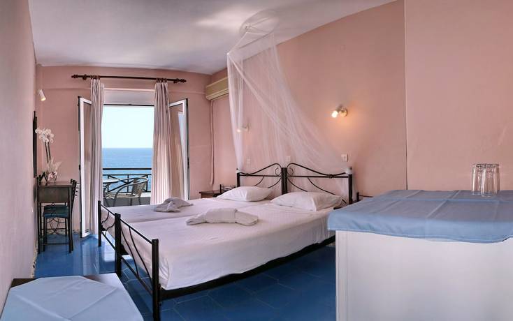 Imagen de la habitación del Hotel Pebble Beach. Foto 8