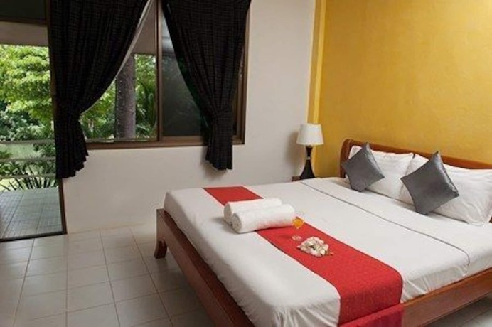 Imagen de los interiores del Hotel Pechmaneekan Beach Resort. Foto 18