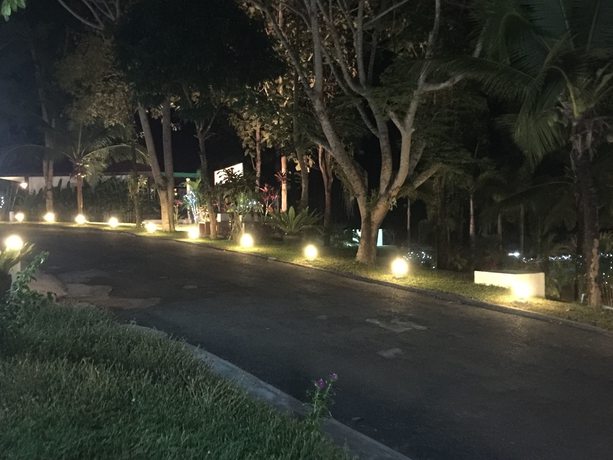 Imagen de los exteriores del Hotel Pechmaneekan Beach Resort. Foto 12