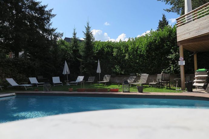 Imagen de la piscina del Hotel Pêche de Vigne and Spa. Foto 6