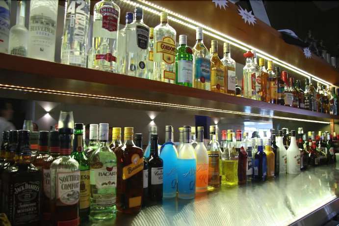Imagen del bar/restaurante del Hotel Peden's. Foto 8