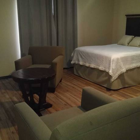 Imagen de la habitación del Hotel Pedregal. Foto 10