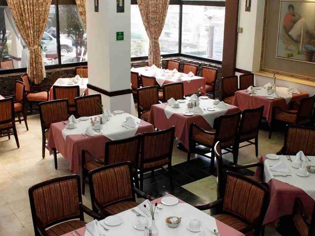 Imagen del bar/restaurante del Hotel Pedregal Palace. Foto 2