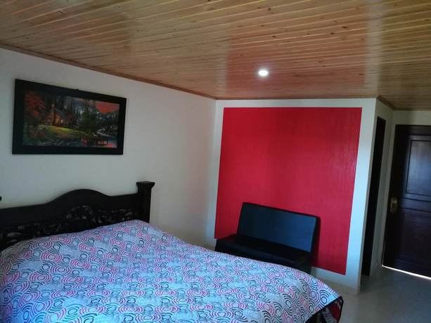 Imagen de la habitación del Hotel Pedro Paramo. Foto 4