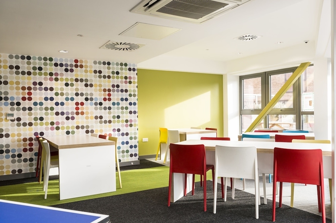 Imagen del bar/restaurante del Hotel Peel Park Quarter - Campus Accommodation. Foto 3