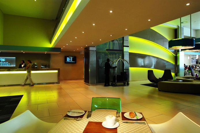 Imagen de los interiores del Hotel Peermont Metcourt At Emperors Palace. Foto 13