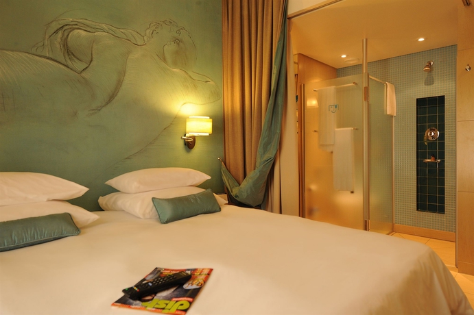 Imagen de la habitación del Hotel Peermont Metcourt At Emperors Palace. Foto 7