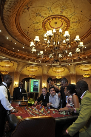 Imagen de los interiores del Hotel Peermont Mondior At Emperors Palace. Foto 10