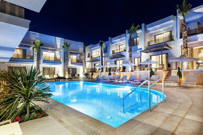 Imagen general del Hotel Pefki Deluxe Residences. Foto 7