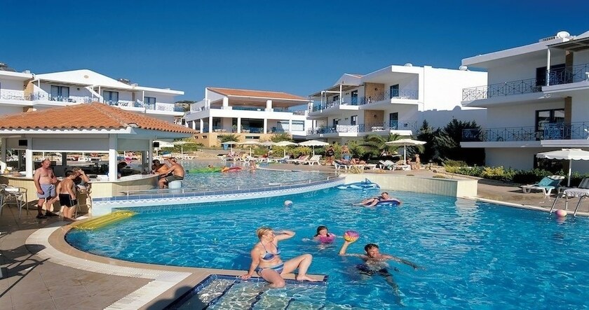 Imagen general del Hotel Pefki Islands Resort. Foto 2