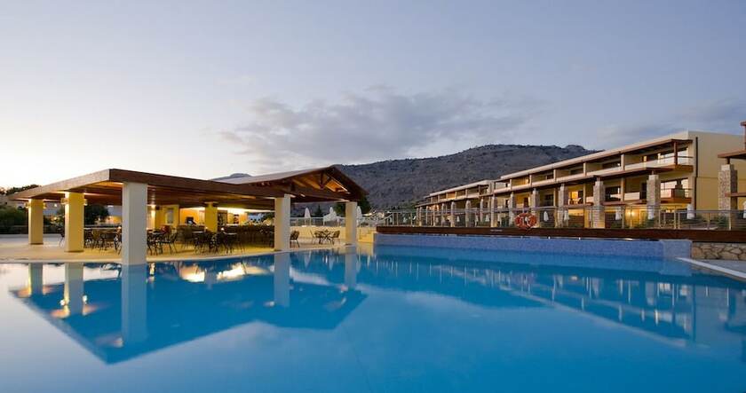 Imagen general del Hotel Pefki Islands Resort. Foto 6