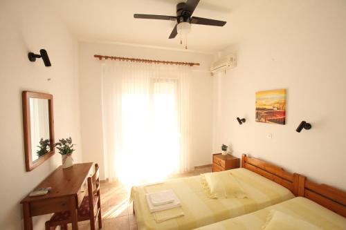 Imagen de la habitación del Hotel Pefko. Foto 7