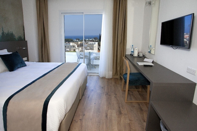Imagen de la habitación del Hotel Pefkos. Foto 12