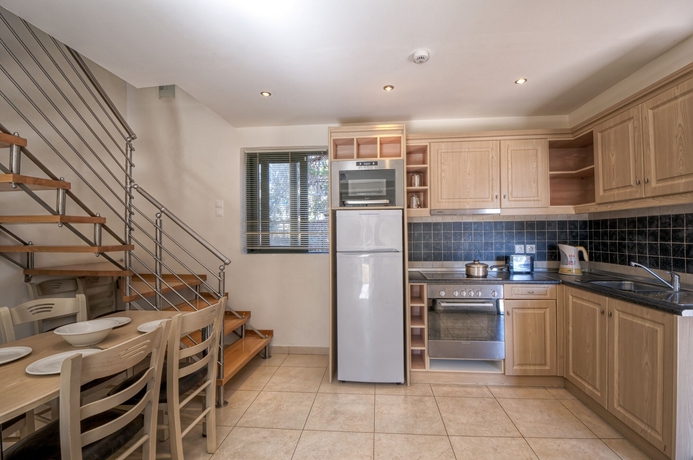 Imagen de la habitación del Hotel Pefkos Village Resort. Foto 12