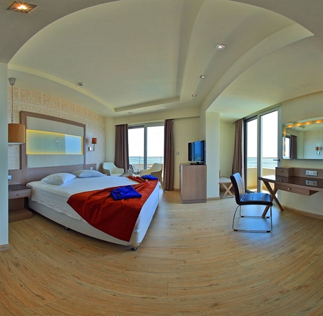 Imagen de la habitación del Hotel Pegasos Deluxe Beach. Foto 7