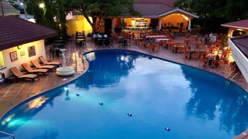Imagen de la piscina del Hotel Pegasus By The Waterfront. Foto 20