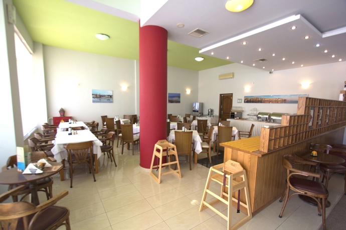 Imagen del bar/restaurante del Hotel Pegasus, Stalos. Foto 2