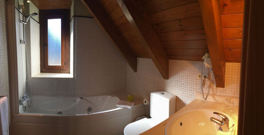 Imagen de la habitación del Hotel P&egrave;ira Blanca Gastron&oacute;mico. Foto 16