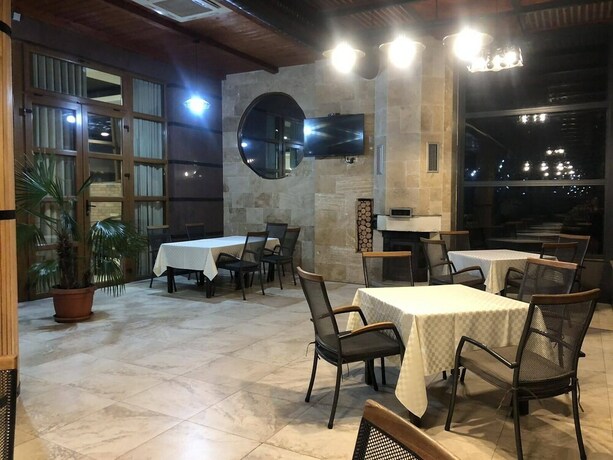 Imagen general del Hotel Peja INN. Foto 9