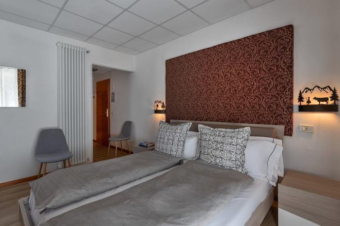 Imagen de la habitación del Hotel Pejo. Foto 9