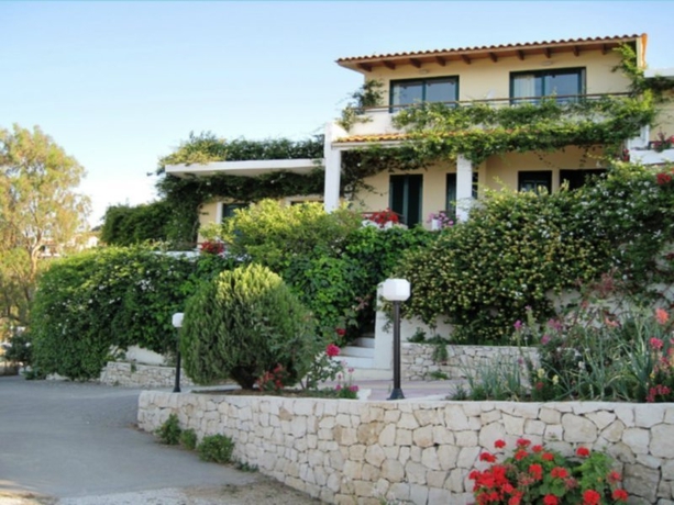 Imagen general del Hotel Pela Mare. Foto 5