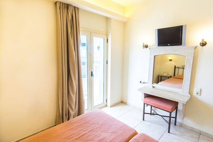 Imagen general del Hotel Pela Sofia. Foto 4