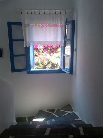 Imagen general del Hotel Pelagos Studios, Paros Ciudad. Foto 2