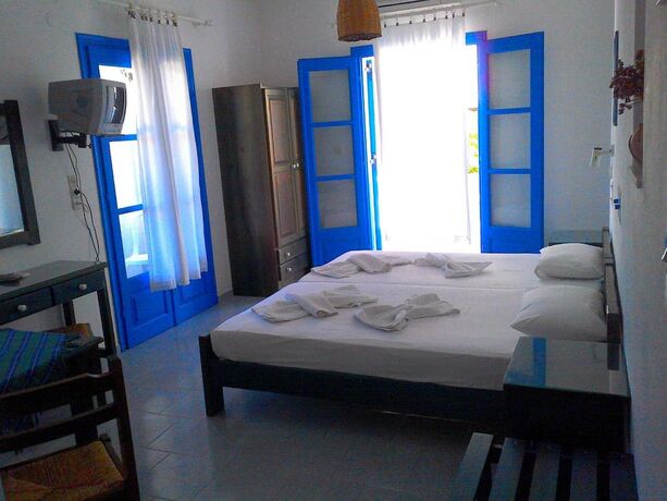 Imagen de la habitación del Hotel Pelagos Studios, Paros Ciudad. Foto 17