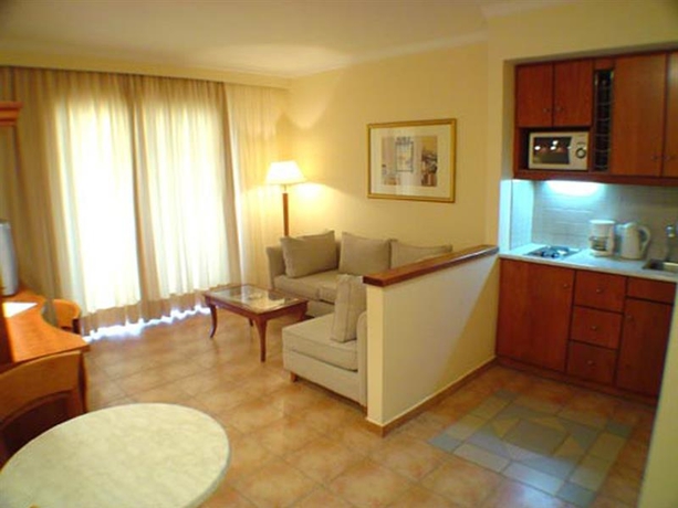 Imagen general del Hotel Pelagos Suites and Spa. Foto 4