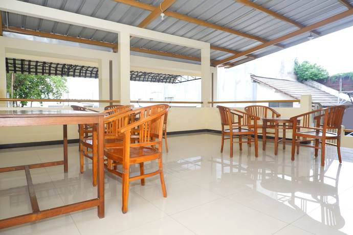 Imagen de los exteriores del Hotel Pelangi Indah. Foto 18