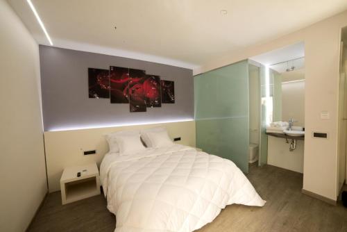 Imagen de la habitación del Hotel Pelayo, Alcalá del Júcar. Foto 6