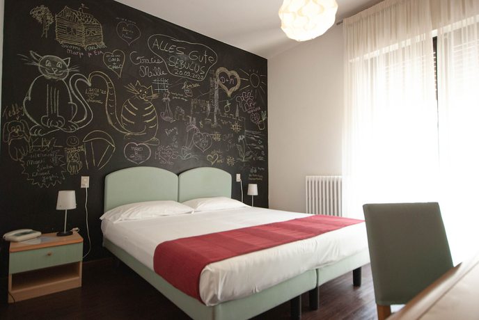 Imagen de la habitación del Hotel Peler. Foto 5