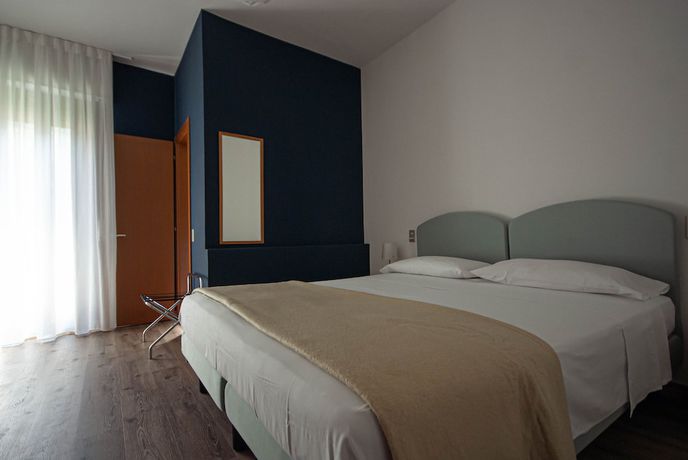 Imagen de la habitación del Hotel Peler. Foto 7