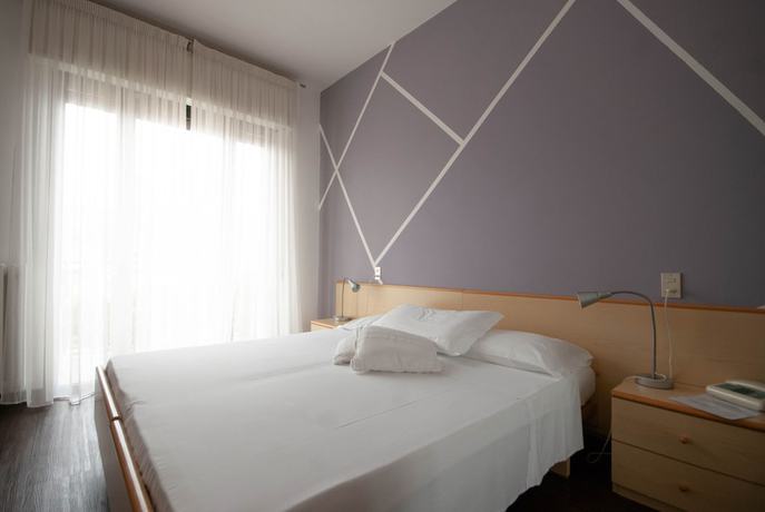 Imagen de la habitación del Hotel Peler. Foto 12