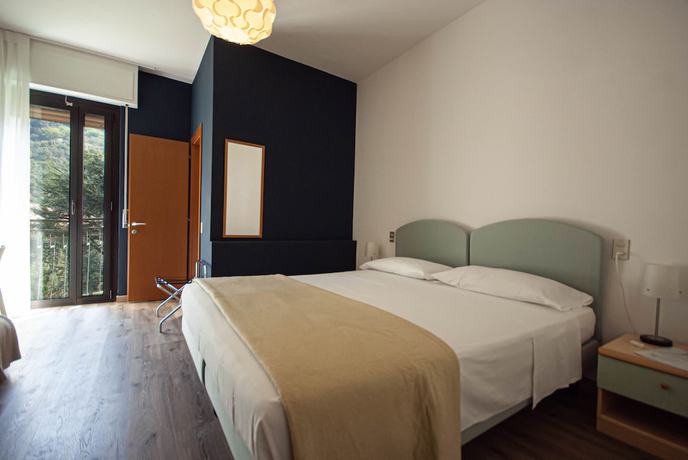 Imagen de la habitación del Hotel Peler. Foto 16