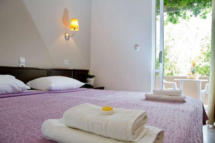 Imagen de la habitación del Hotel Peli. Foto 8