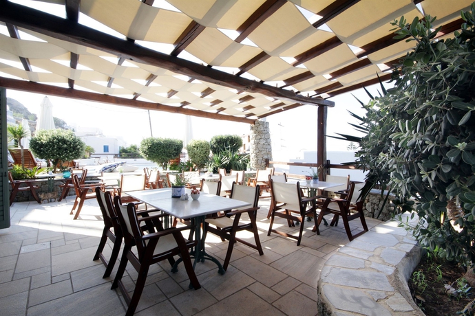 Imagen del bar/restaurante del Hotel Pelican Bay. Foto 2