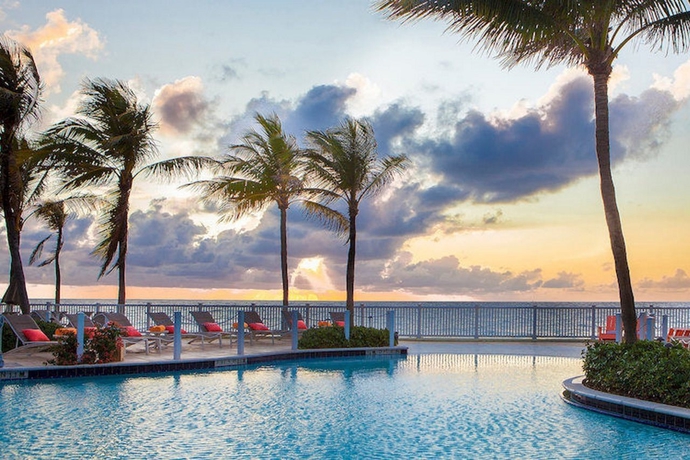 Imagen general del Hotel Pelican Grand Beach Resort. Foto 5