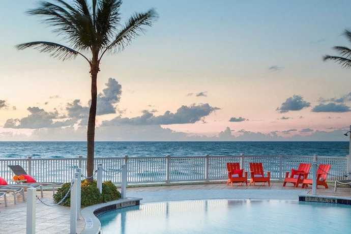 Imagen general del Hotel Pelican Grand Beach Resort. Foto 7