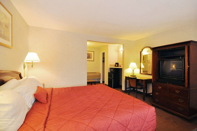 Imagen de la habitación del Hotel Pelican Inn Monterey. Foto 11