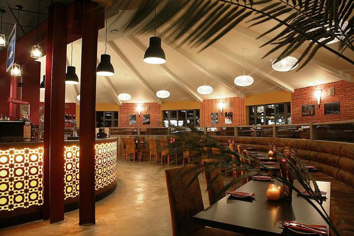 Imagen del bar/restaurante del Hotel Pelican London and Residence. Foto 2