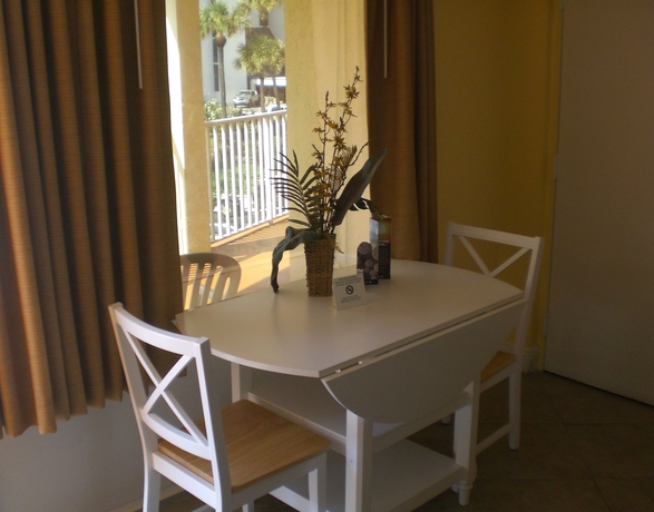 Imagen de la habitación del Hotel Pelican Pointe. Foto 4