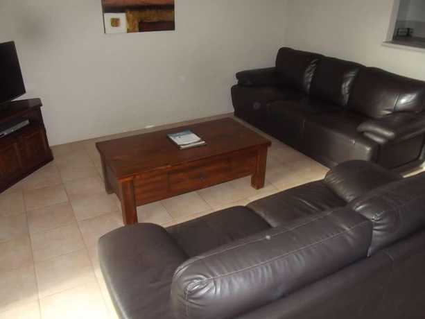 Imagen de la habitación del Hotel Pelican Shore Villas. Foto 4