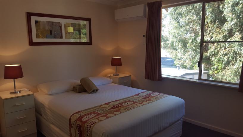 Imagen de la habitación del Hotel Pelican Shore Villas. Foto 14