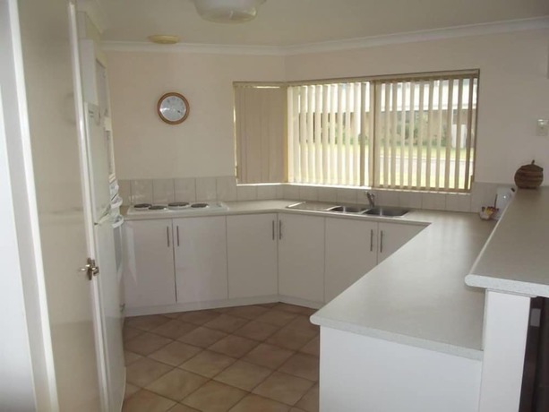 Imagen de la habitación del Hotel Pelican Shore Villas. Foto 16