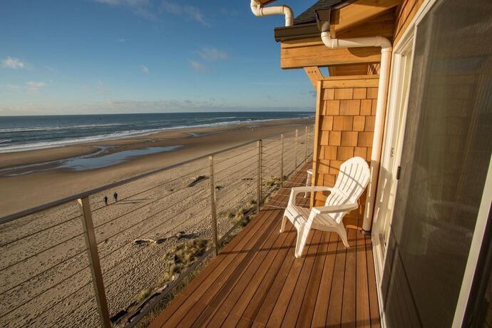 Imagen general del Hotel Pelican Shores Inn. Foto 12