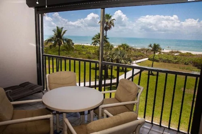 Imagen general del Hotel Pelicans Roost Gulf Front Condos. Foto 1